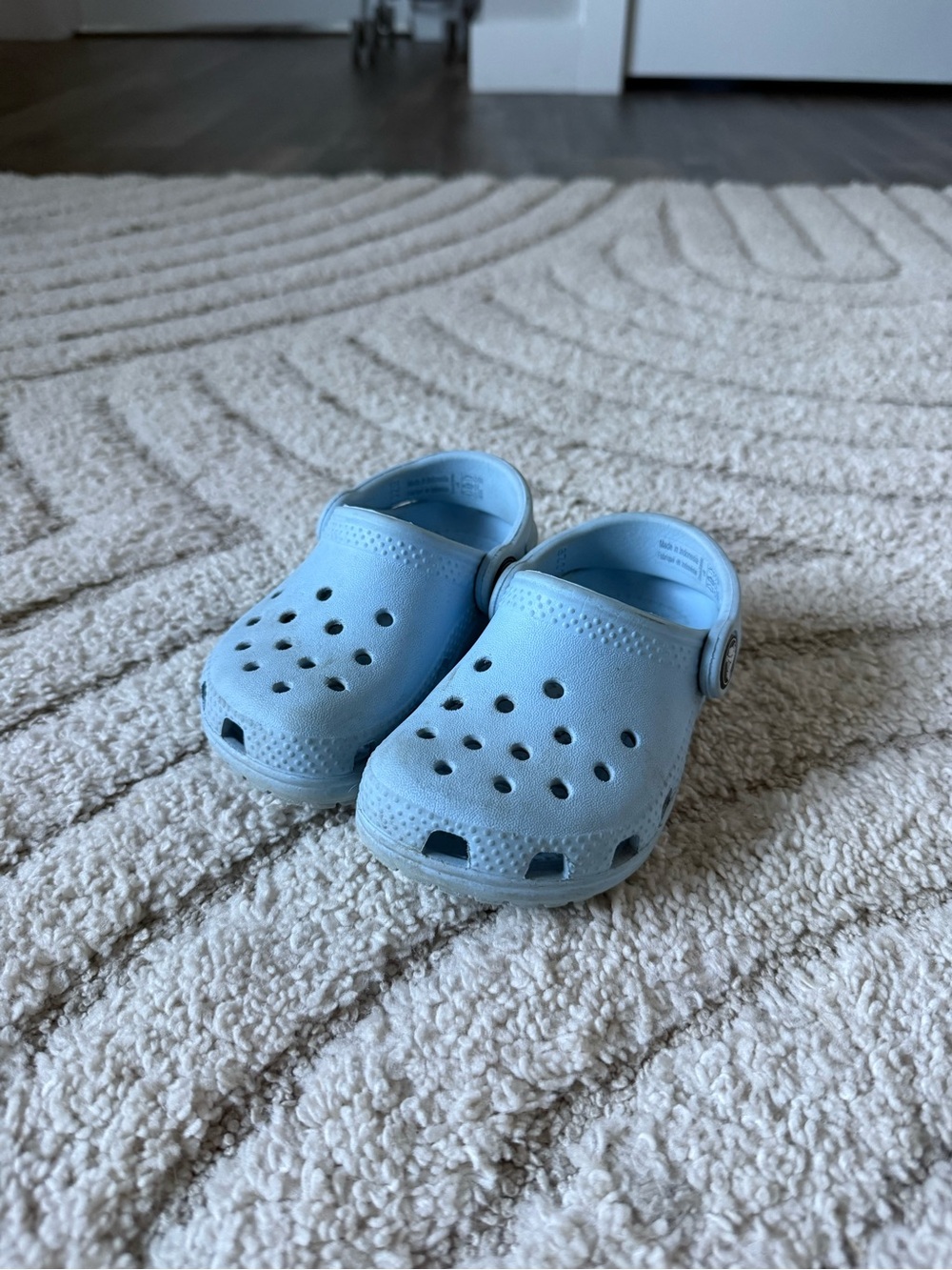 Toddler crocs